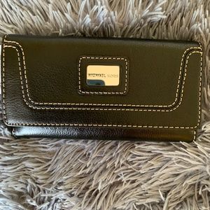 NEW! Michael Kors black leather wallet